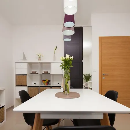 Luxury With Private Rooftop Terrace Pula