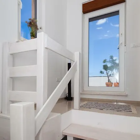 Luxury With Private Rooftop Terrace Pula