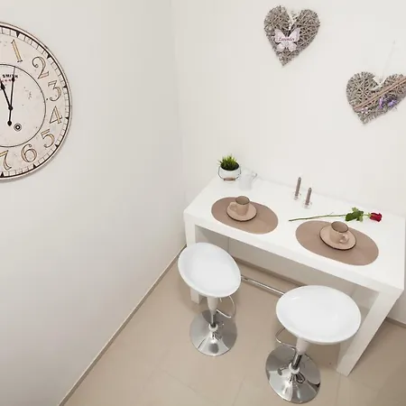 Apartment Luxury With Private Rooftop Terrace *