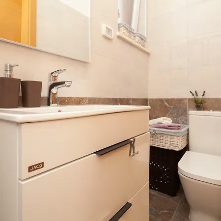 Daire Luxury With Private Rooftop Terrace *